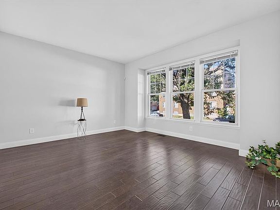 4th image of 3220 Arsenal St