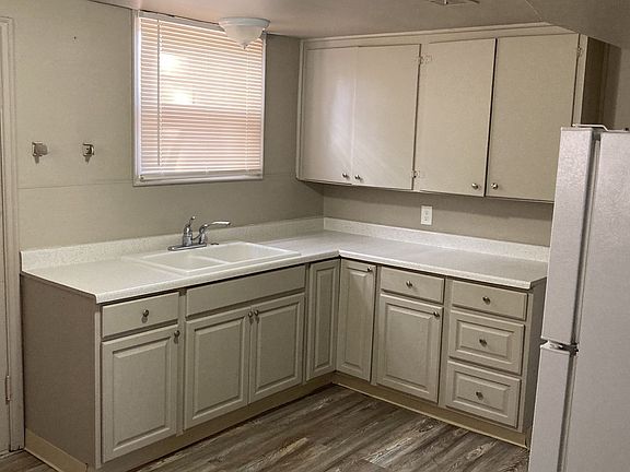 5th image of 304 Dearborn St