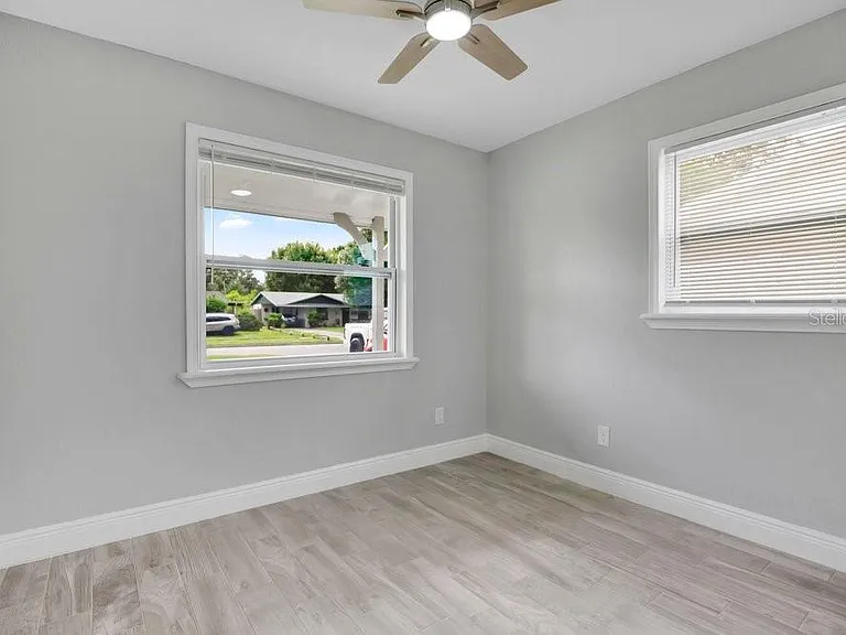 2115 Messina Ave — Photo 20