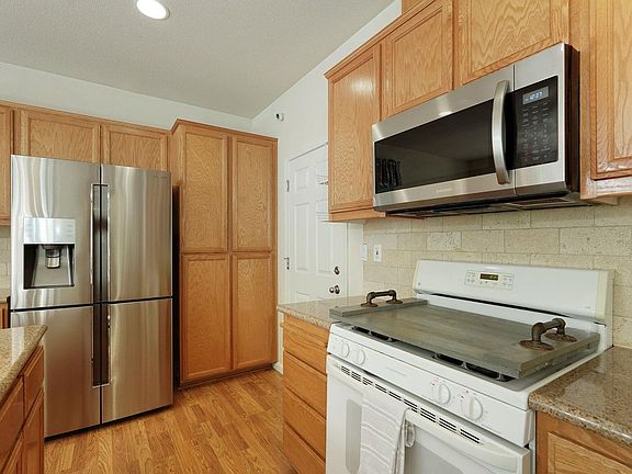 5th image of 1114 Powell Ct