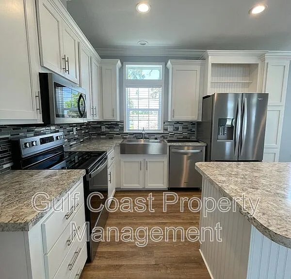 3200 Holly Ave — Photo 15