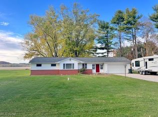 6852 Riverside Rd SE, Uhrichsville, OH 44683