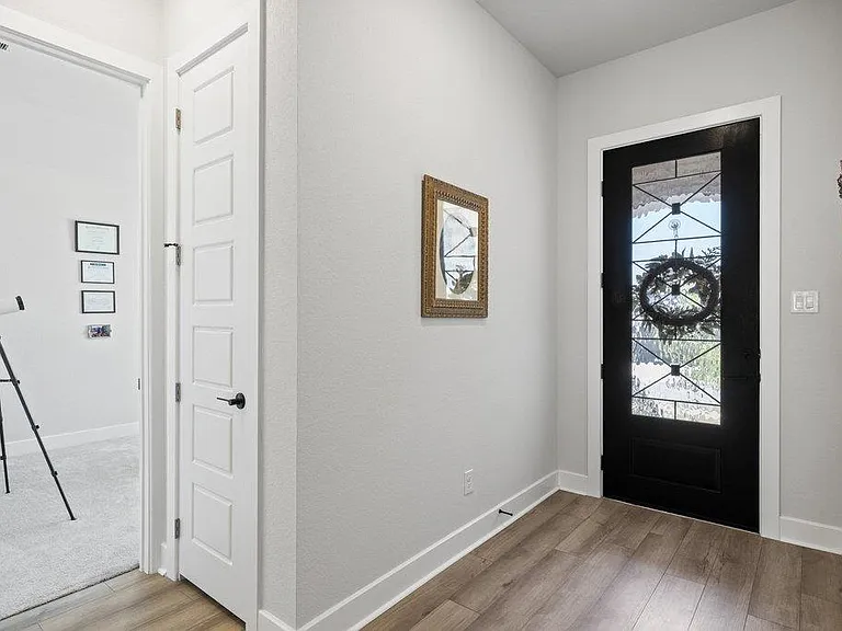 8408 Grenadier Dr — Photo 4