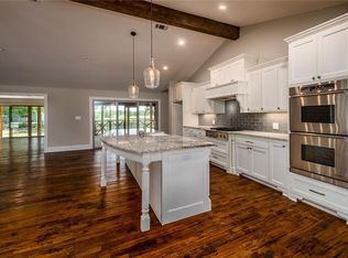 890 Vz County Road 3607, Edgewood, TX 75117