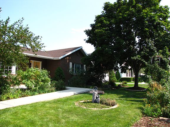 2nd image of 10047 S Aberdeen Cir