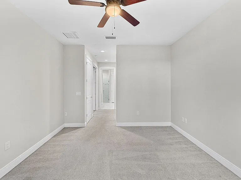 1011 Steven Patrick Ave — Photo 10