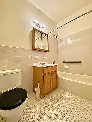 4th image of 303 W 111th St APT 3A