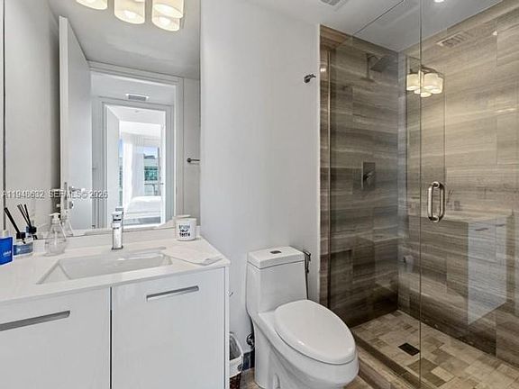 3rd image of 1300 Brickell Bay Dr APT 2803