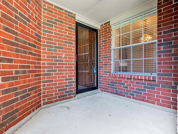 3rd image of 3310 Country Meadows Ct