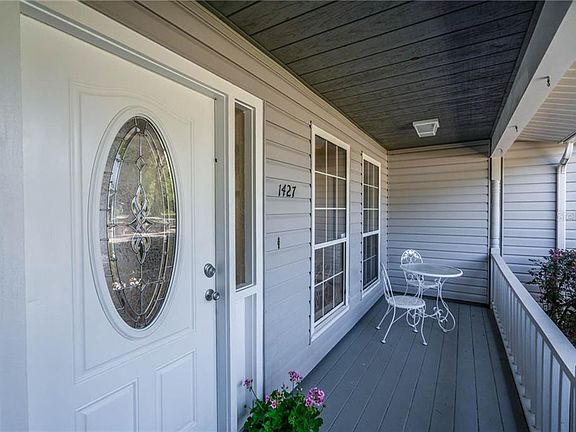 2nd image of 1427 SE 39th Ct