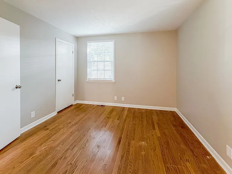 505 Roosevelt Ave — Photo 7