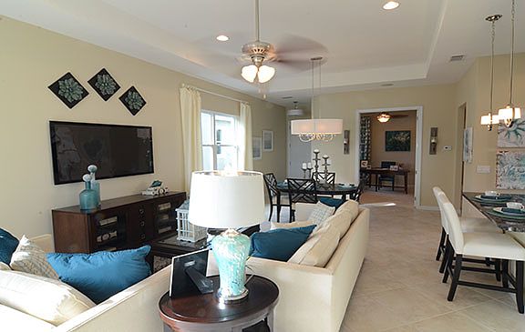 2nd image of 1682 Victoria Gardens Dr