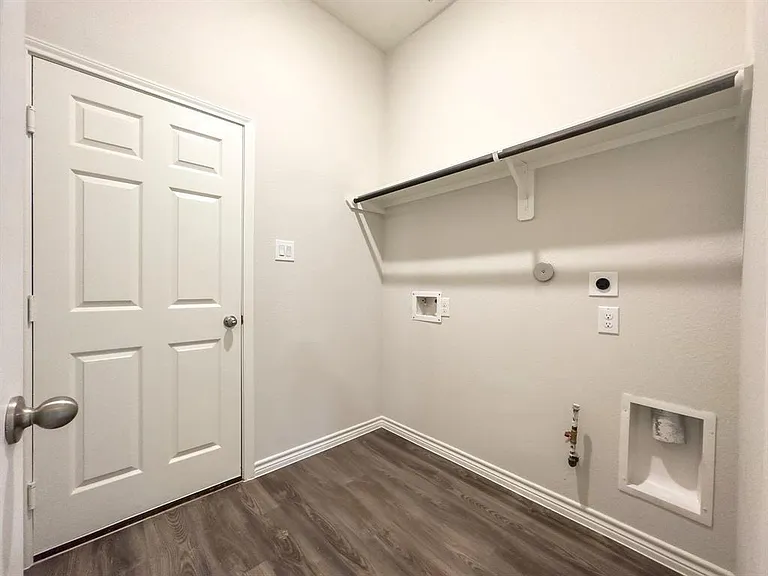 306 Helen St — Photo 11
