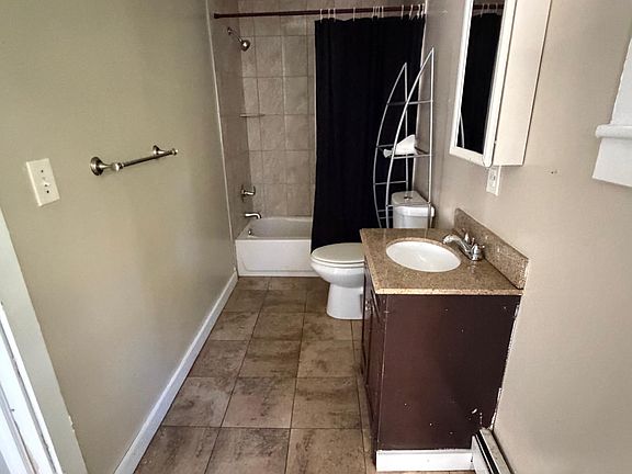 3rd image of 25-27 Clover St #2A
