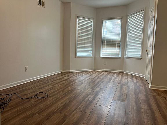 2nd image of 158 21st St Floor 1