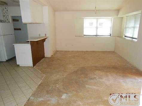 3rd image of 2142 Sandpebble Ct #F