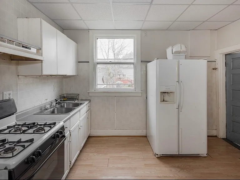1605 Arlington Ave #1 — Photo 5