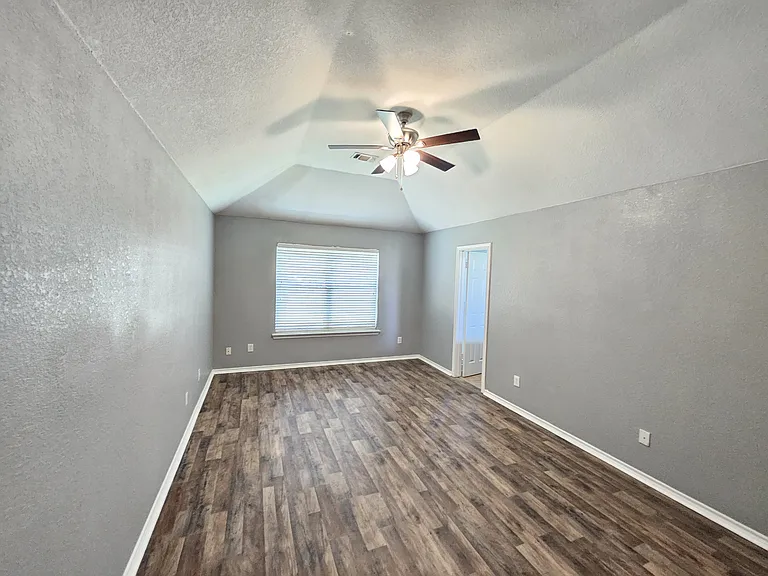 4413 New Meadow Dr — Photo 17