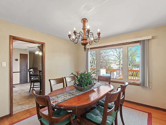5th image of 6641 Victoria Dr