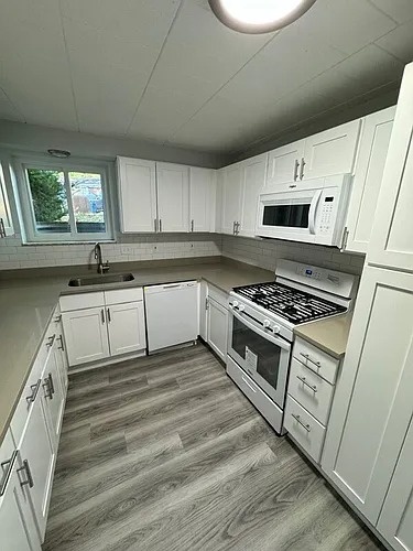 908 Erdner Ave Photo 1