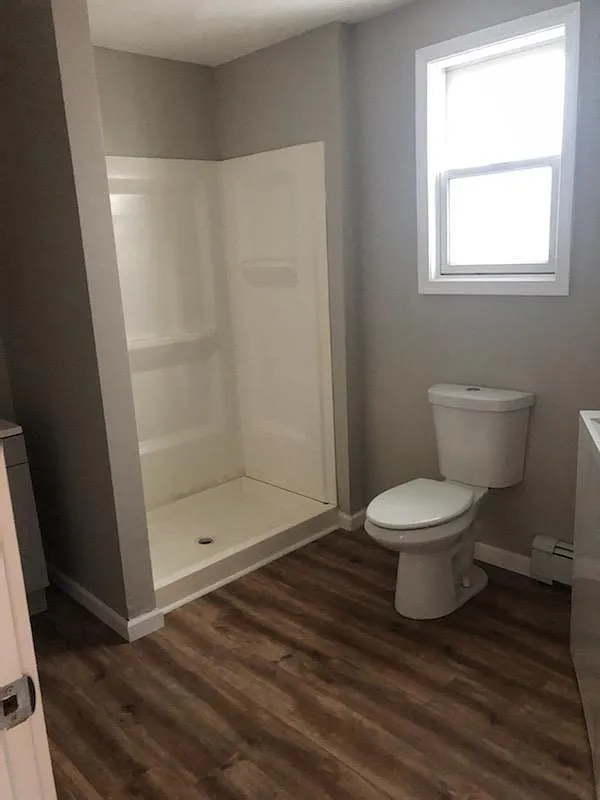 4 bed, 1300 sqft, $3,300 — Photo 3