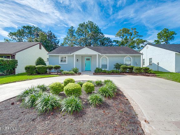 2nd image of 13052 TWIN PINES Circle S