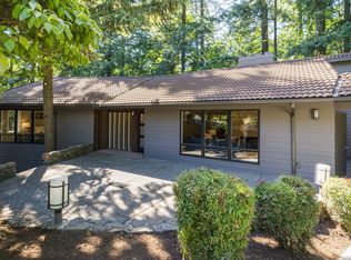 5005 SW Humphrey Park Rd, Portland, OR 97221
