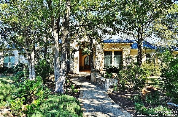 502 BENTLEY MANOR