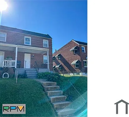 6717 Woodley Rd
