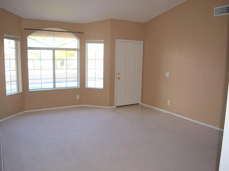 13323 E Butler St — Photo 3