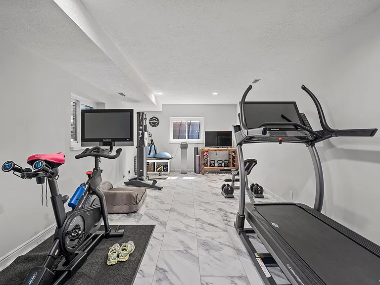 7629 S Quicksilver Dr — Photo 23