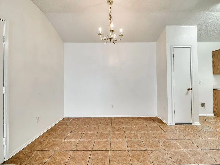 10340 Blackjack Oaks Dr — Photo 5