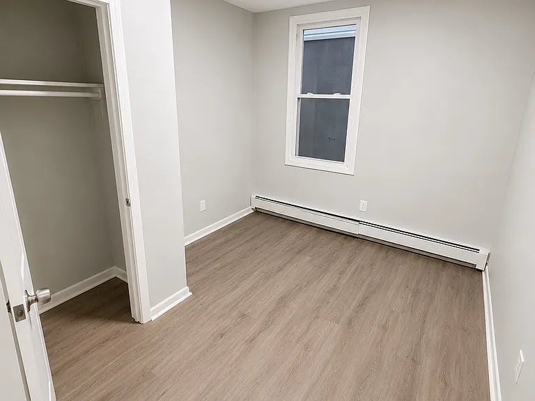 176 Randolph Ave #B — Photo 4