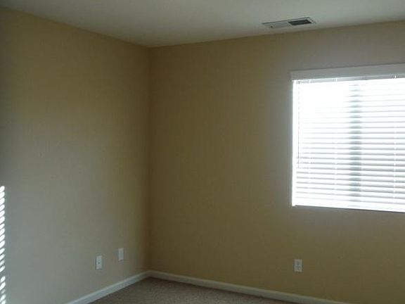2nd image of 2302 N Heron Dr