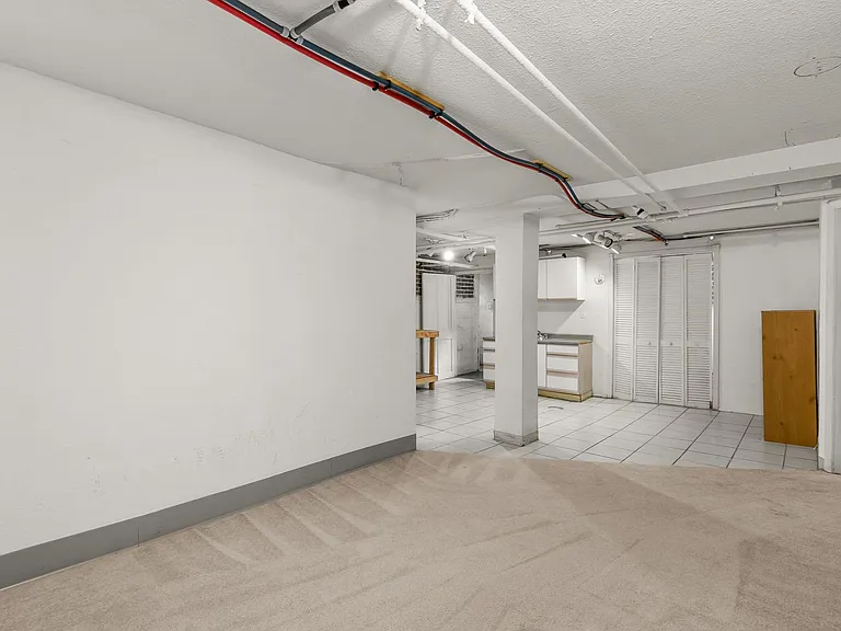 264 S Lafayette St — Photo 20