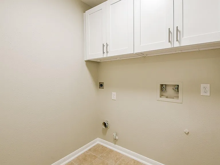 815 Robins Way — Photo 43