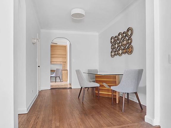 3rd image of 300 W 53rd St APT 6K