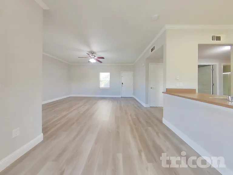 10001 Woodcreek Oaks Blvd #217 — Photo 4