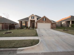 600 Boulder Creek Dr, Alvarado, TX 76009