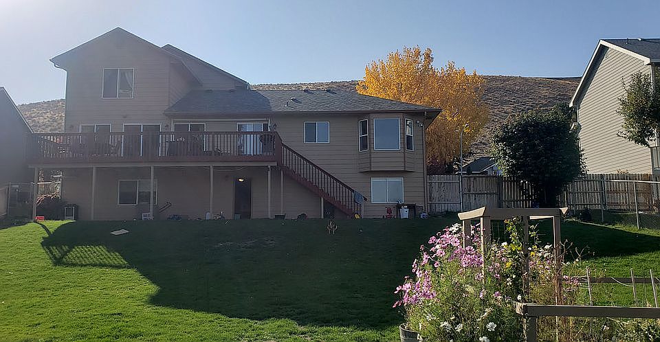 3 floors with finish basemen
