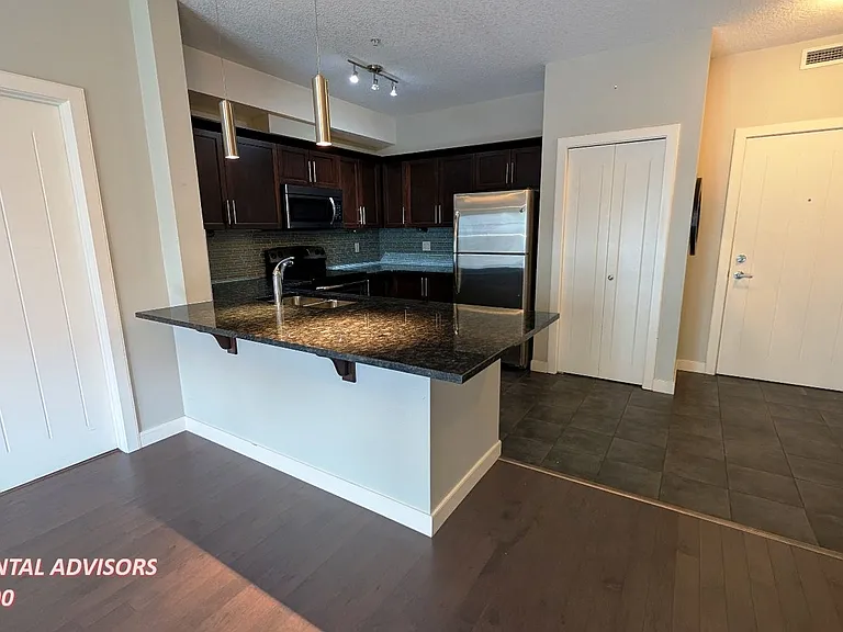 20 Royal Oak Plz NW #235 — Photo 4