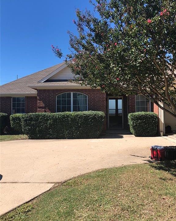 1st image of 509 Branchwood Dr