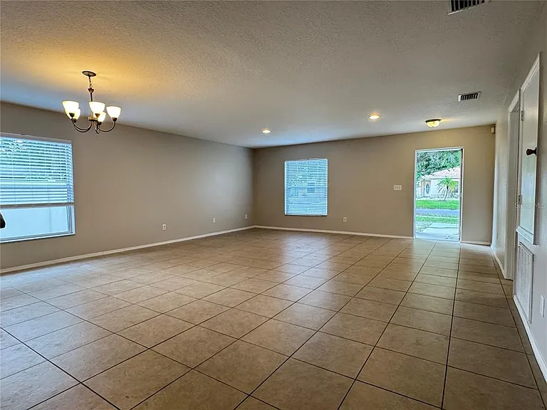 13807 Fareham Rd — Photo 4