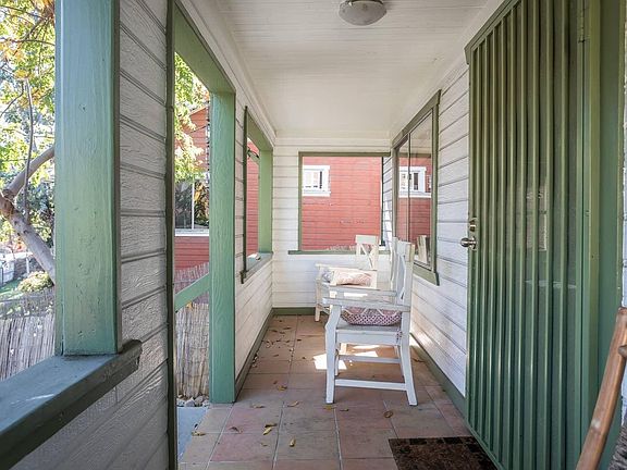 3rd image of 2033 Echo Park Ave