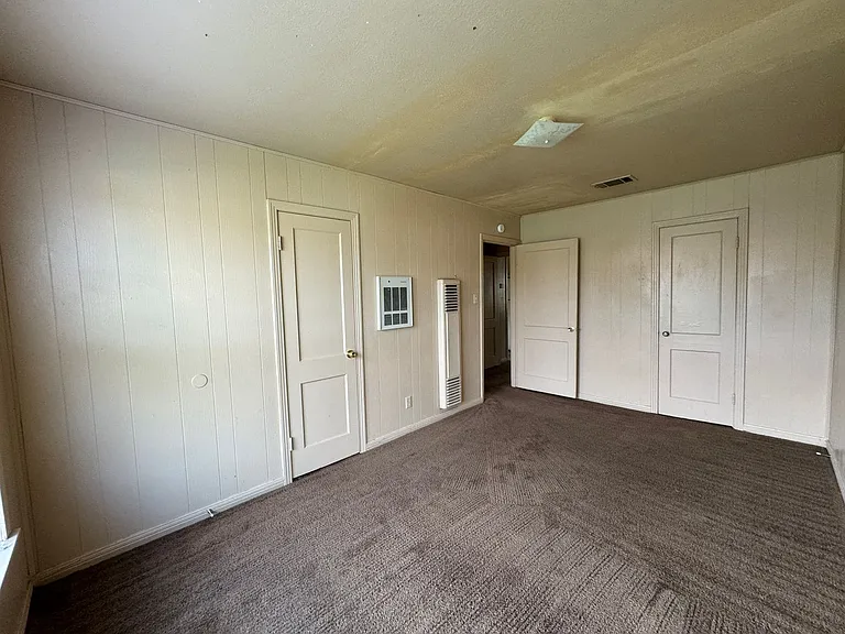 722 Sutton Dr — Photo 17