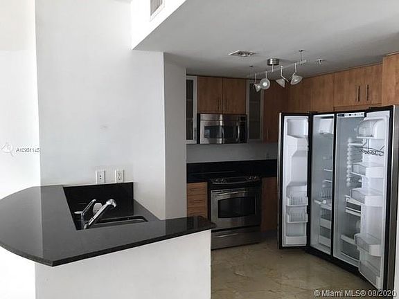 5th image of 7900 Harbor Island Dr APT 621