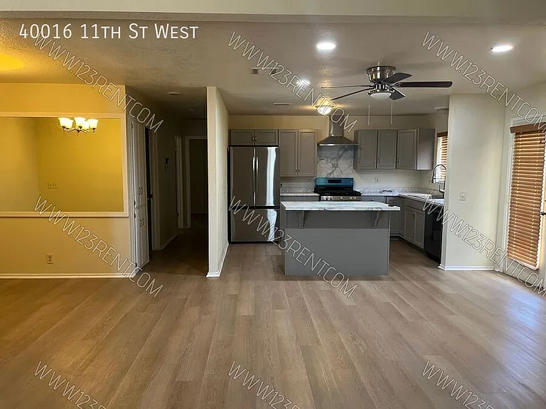 40016 11th St W — Photo 2