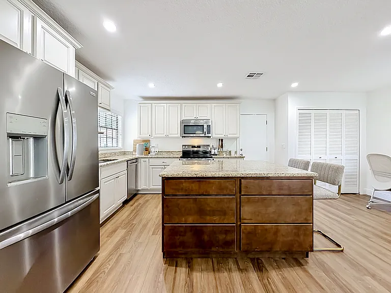 267 W Sabal Palm Pl — Photo 3