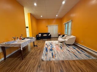 14 Beecher Ter #R, Newton Center, MA 02459