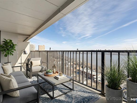 2nd image of 3 Horizon Rd APT 1004